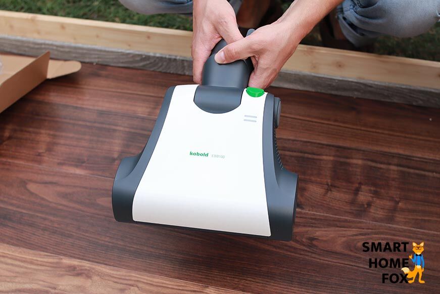 The EBB100 floor brush for cleaning all floor types